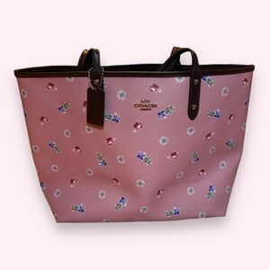 Women’s Designer Disney Snow White Pink Gemstone Reversible Coach Tote Bag